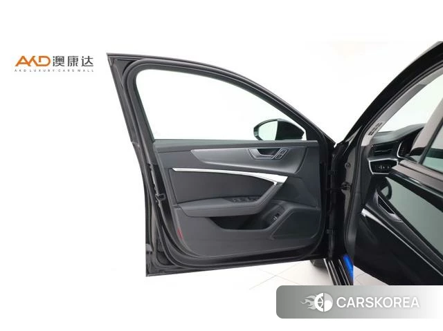 Audi A6 (import) 2022 Черный из Китая, фото 2