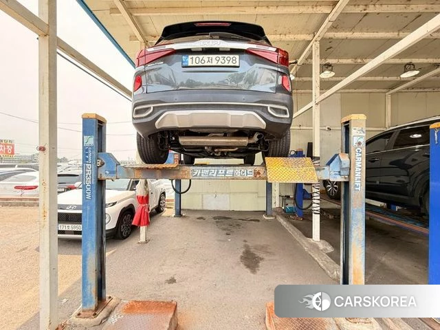 Kia Seltos 2021 Серебристо-серый из Кореи, фото 2