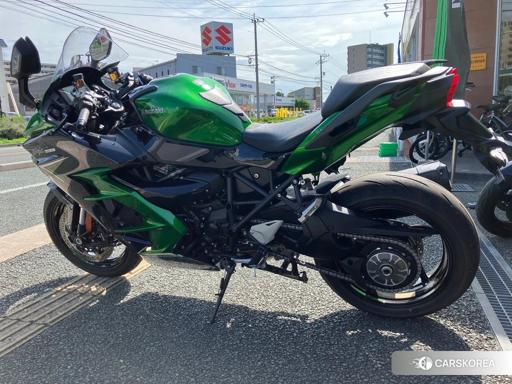 Проданный Kawasaki NINJA H2 SX SE 2023 из Японии, фото 2
