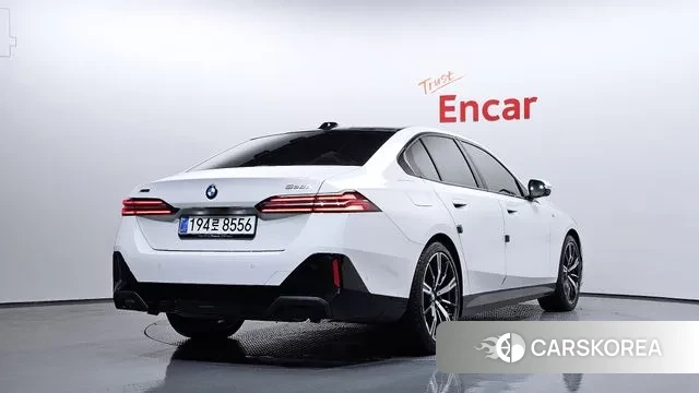 BMW 5 Series (G60) id 3404954 из Кореи 12