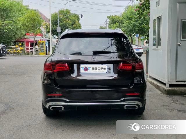 Mercedes-Benz GLC 2021 Коричневый из Китая, фото 3