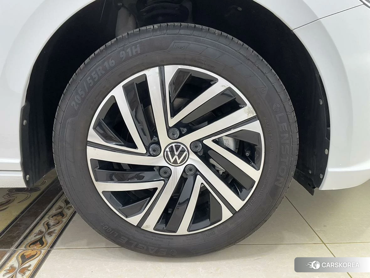 Volkswagen Lavida id 4510401 из Китая 10