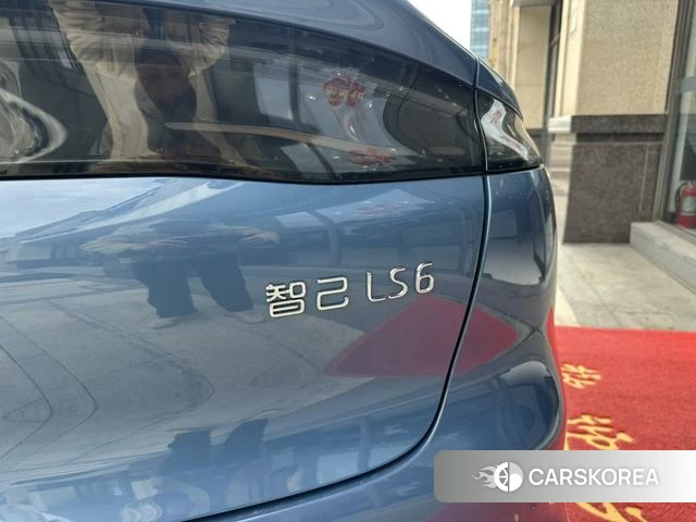 Zhiji Automobile Zhiji LS6 id 4239484 из Китая 12