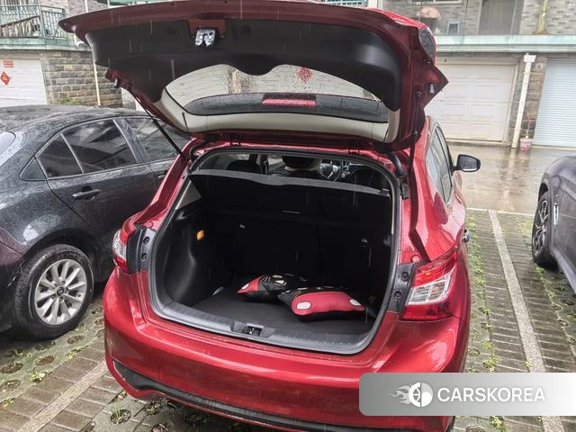 Nissan TIIDA 2021 Красный из Китая, фото 2