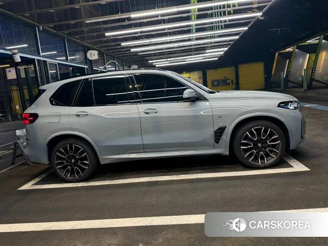 BMW X5 (G05) 2025 Серебристо-серый из Кореи, фото 5