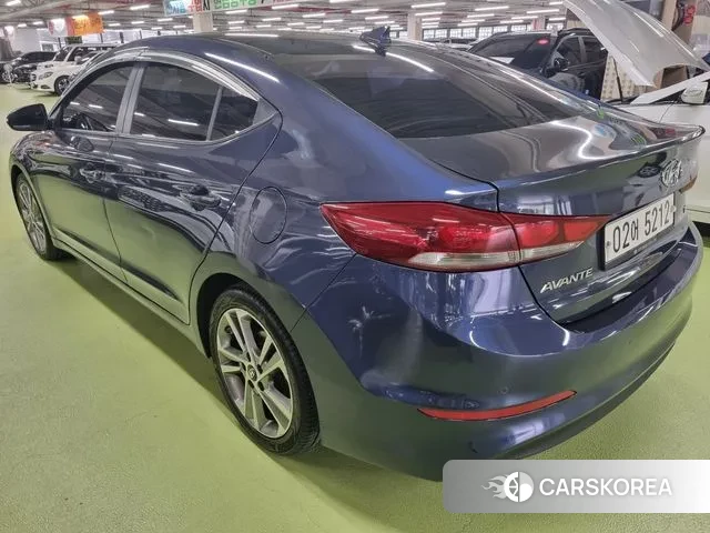 Hyundai Avante AD id 3336715 из Кореи 11