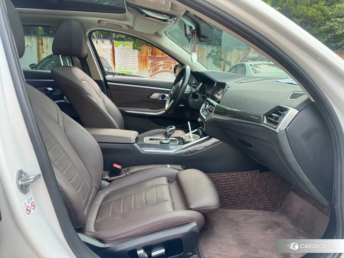 BMW 3 series 2020 Белый из Китая, фото 2