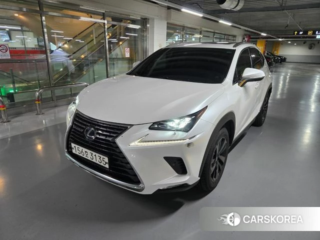 Lexus NX300h id 4293799 из Кореи 10