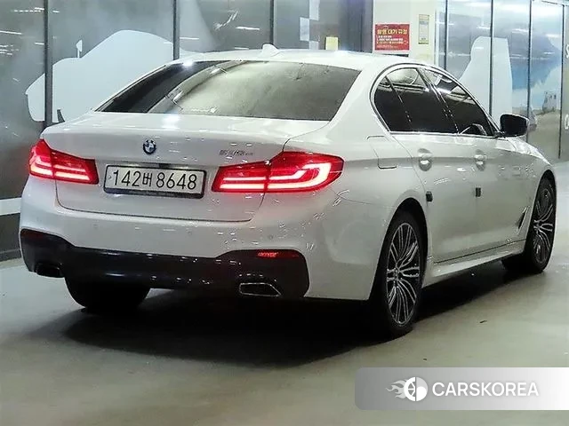 BMW 5 Series (G30) id 3757031 из Кореи 11