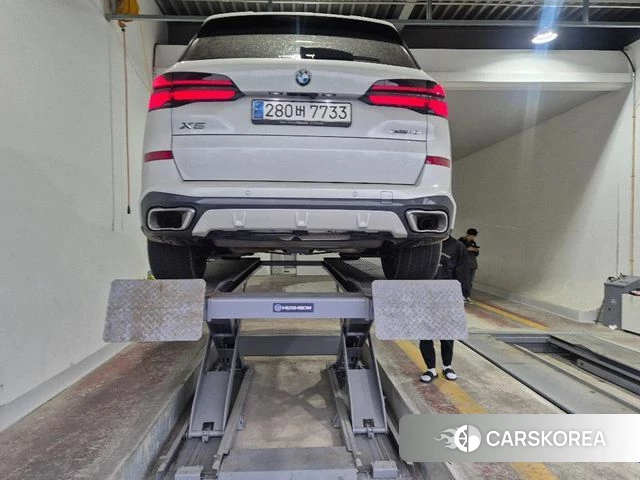 BMW X5 (G05) 2024 Белый из Кореи, фото 2