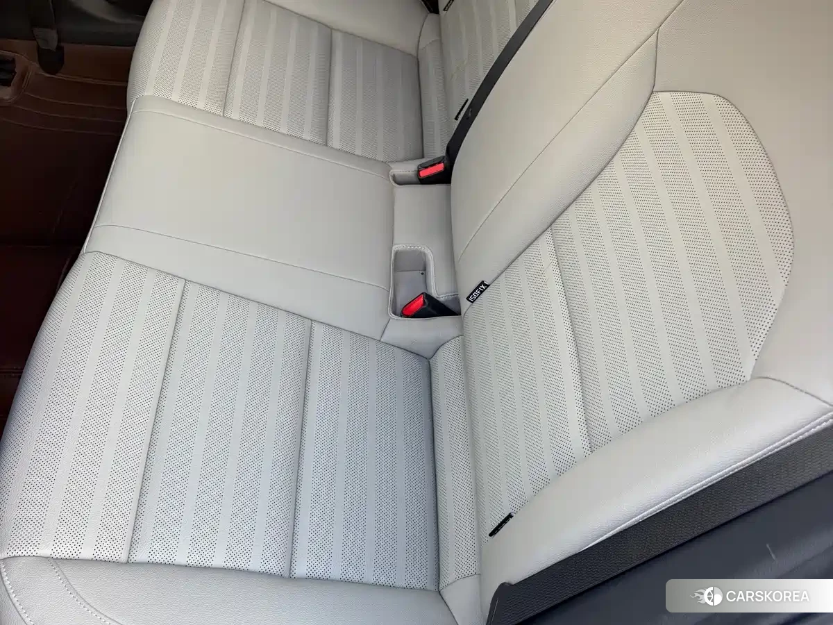 Kia K3 2023 Белый из Китая, фото 6