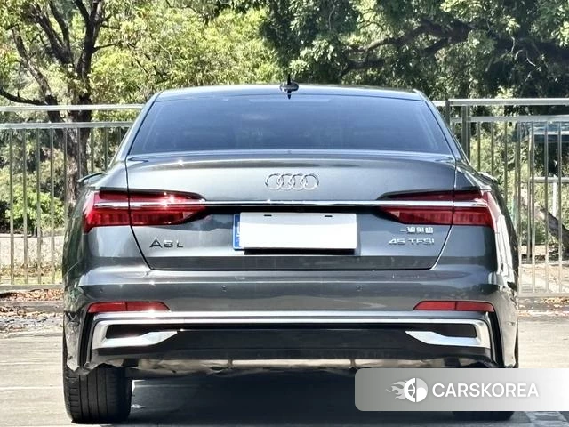 Audi A6L id 3920140 из Китая 12