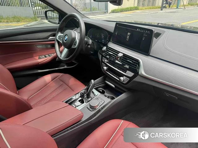 BMW 5 series PHEV id 4359119 из Китая 9