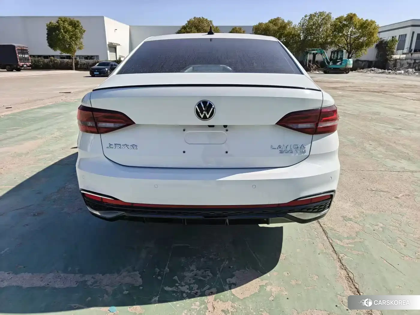 Volkswagen Lavida 2024 Белый из Китая, фото 2