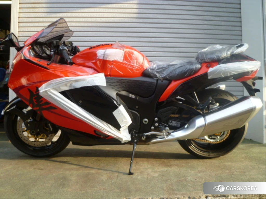 Проданный Suzuki GSX1300R HAYABUSA 2024 из Японии