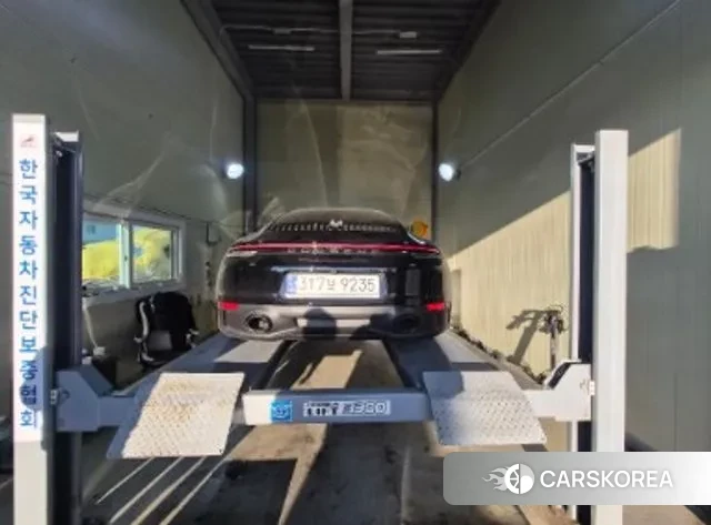 Porsche 911(992) 2023 Черный из Кореи, фото 2