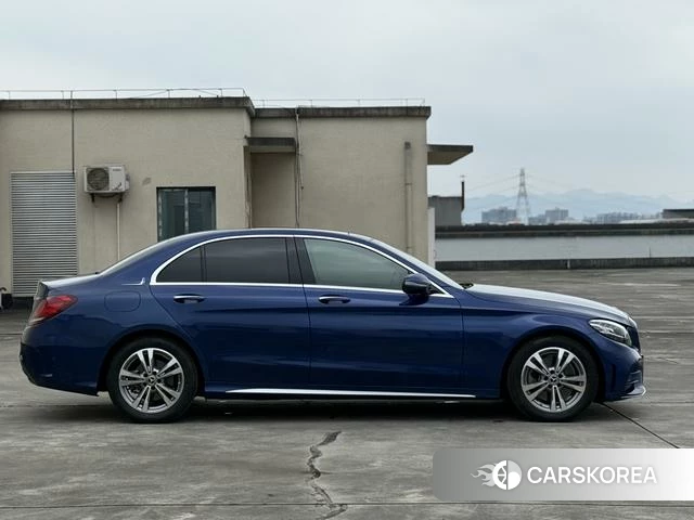 Mercedes-Benz Class C id 4297322 из Китая 7
