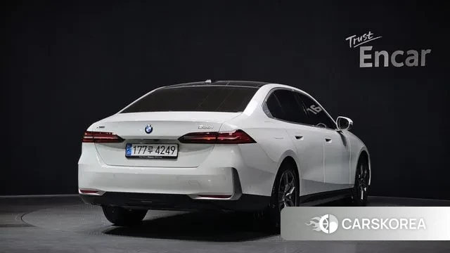 BMW 5 Series (G60) id 3644477 из Кореи 12