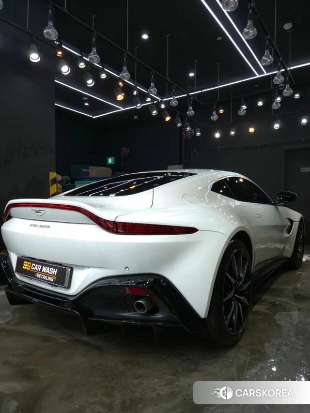 Aston Martin Vantage 2nd Generation 2019 Белый из Кореи, фото 2