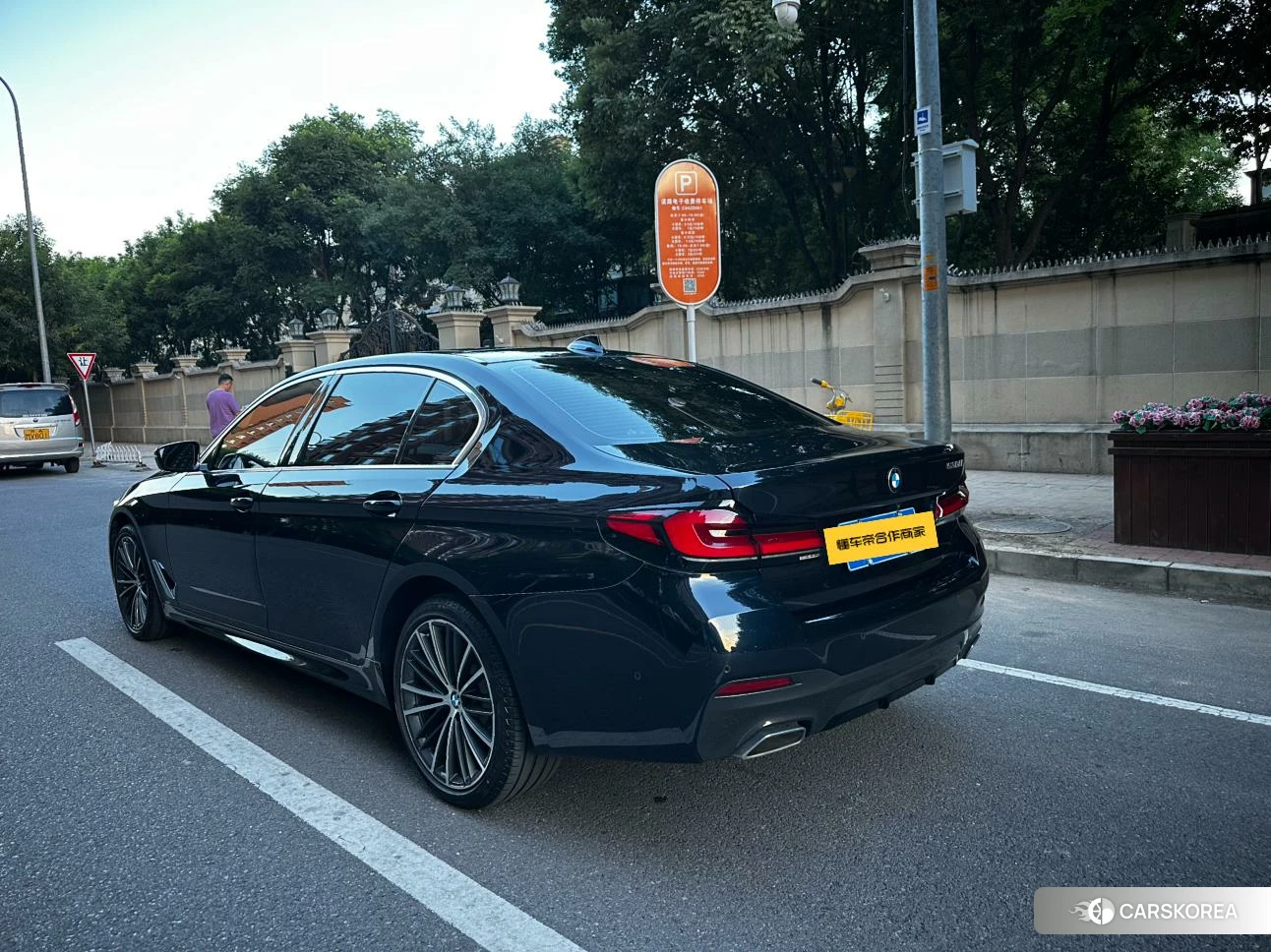BMW 5 series 2021 Черный из Китая, фото 4