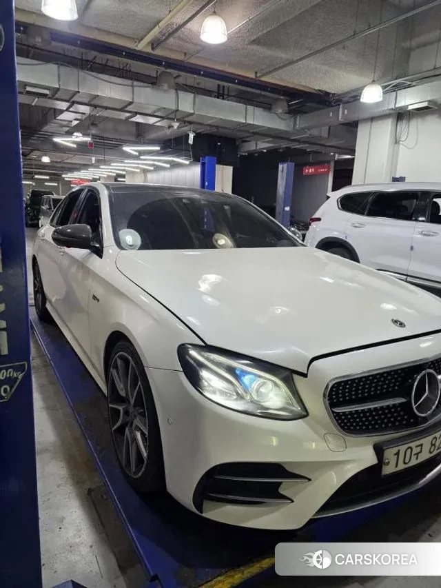 Mercedes-Benz E-Class W213 2018 Белый из Кореи, фото 2