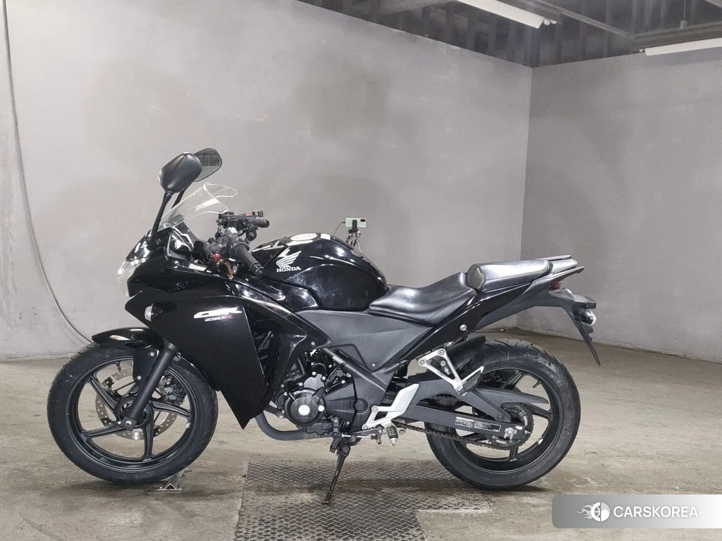 Проданный Honda CBR250R 2013 из Японии, фото 2