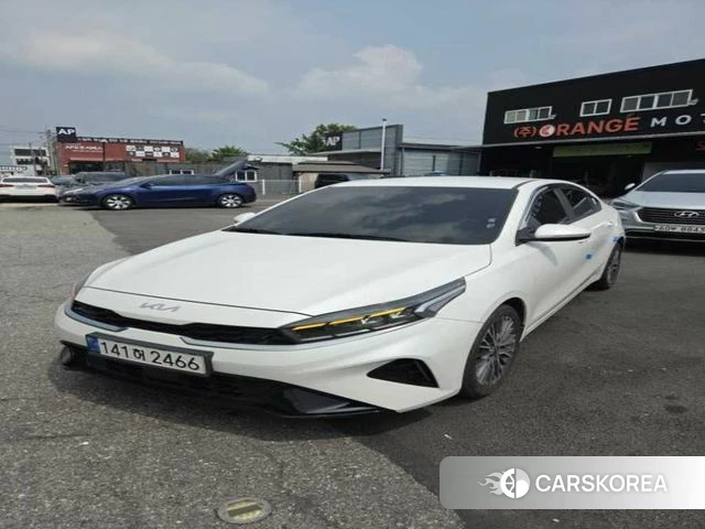 Kia The New K3 2nd generation 2022 Белый из Кореи, фото 2