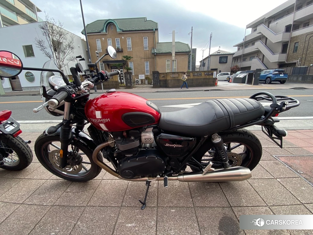 Проданный Triumph STREET TWIN 2017 из Японии