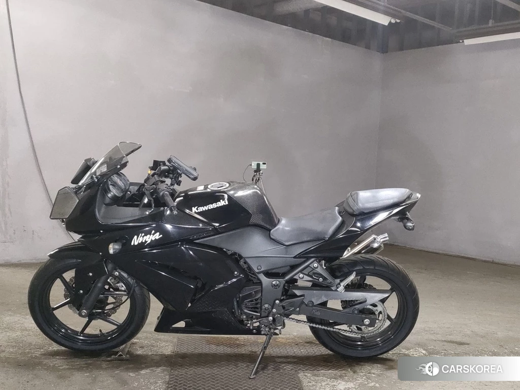 Проданный Kawasaki NINJA 250R id 4149299 из Японии, фото 2