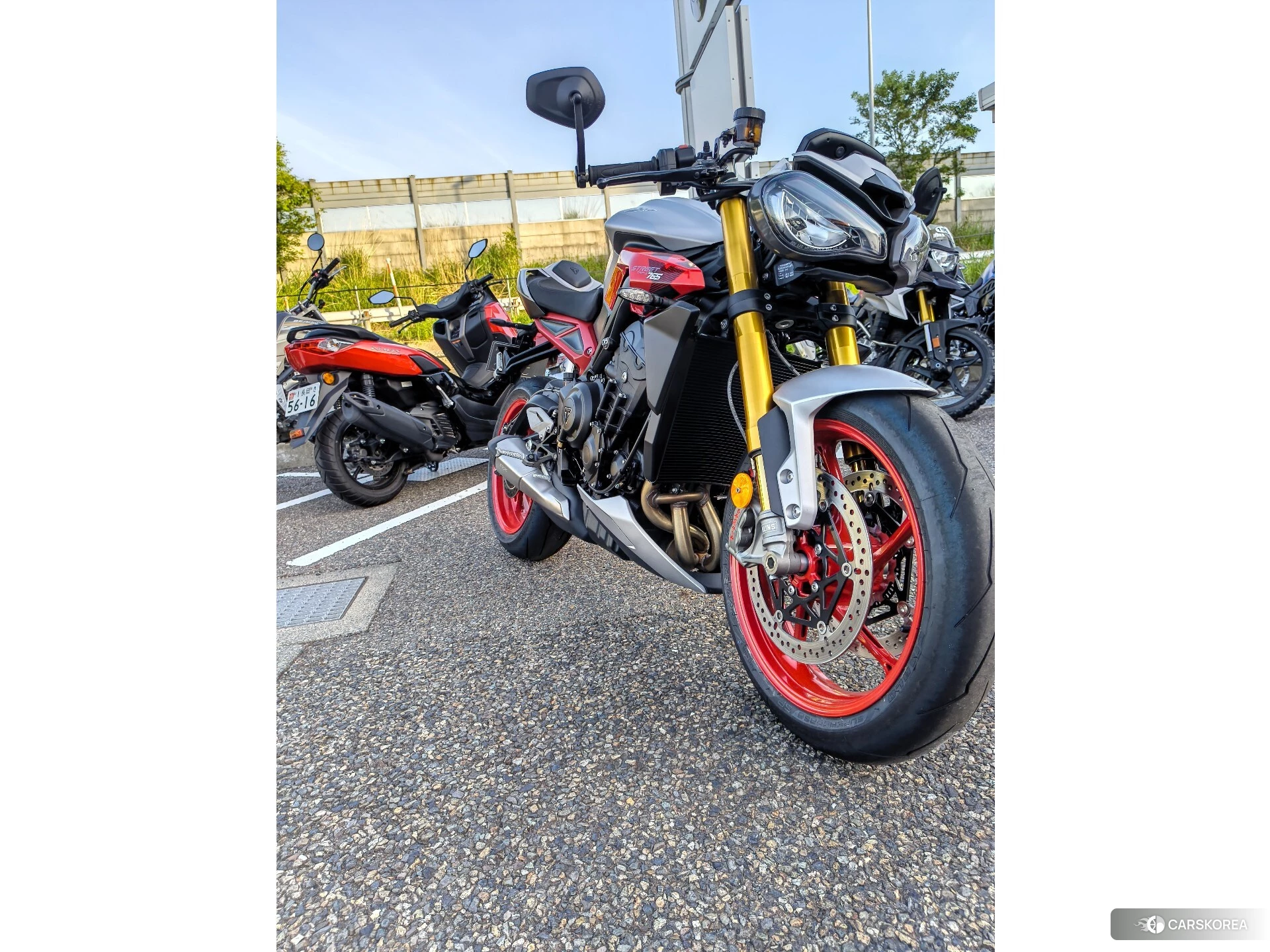 Triumph STREET TRIPLE RX 2026 из Японии