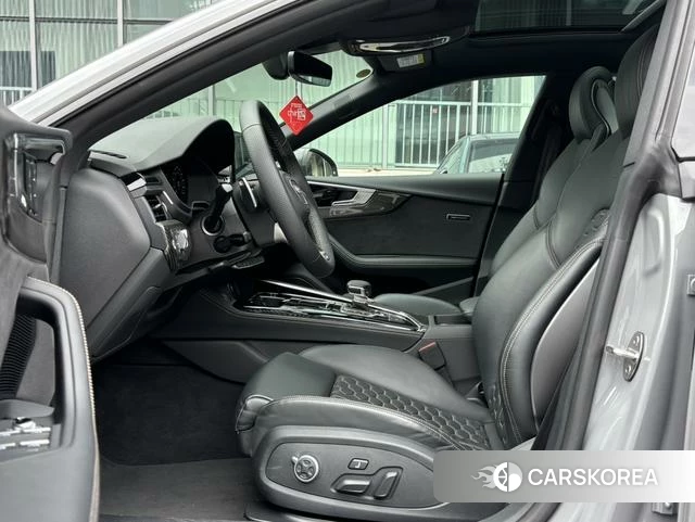 Audi RS 5 2025 Серебристо-серый из Китая, фото 5
