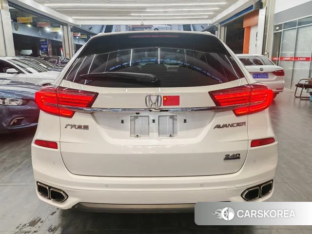 Honda Crown Road 2021 Белый из Китая, фото 2