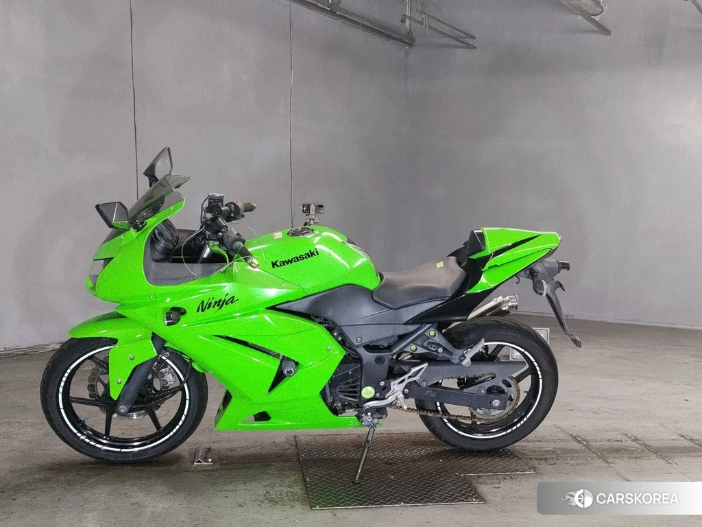 Проданный Kawasaki NINJA 250R id 4153159 из Японии, фото 2