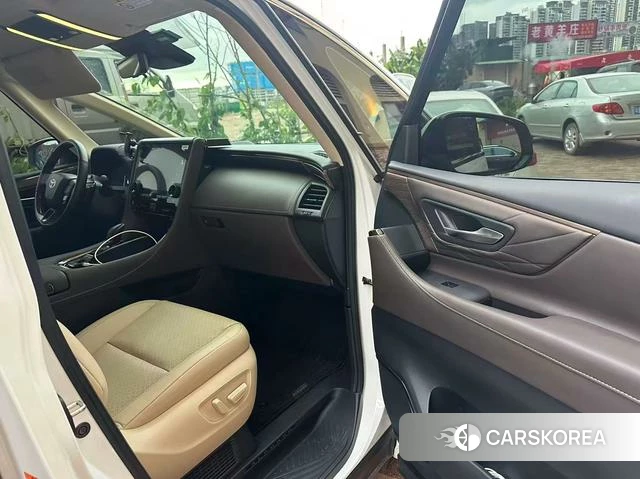 Toyota Elfa 2024 Белый из Китая, фото 2