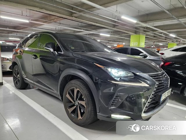 Lexus NX300h 2021 Черный из Кореи, фото 2