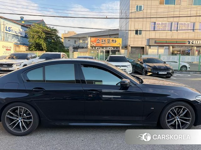 BMW 5 Series (G30) id 4474913 из Кореи 7