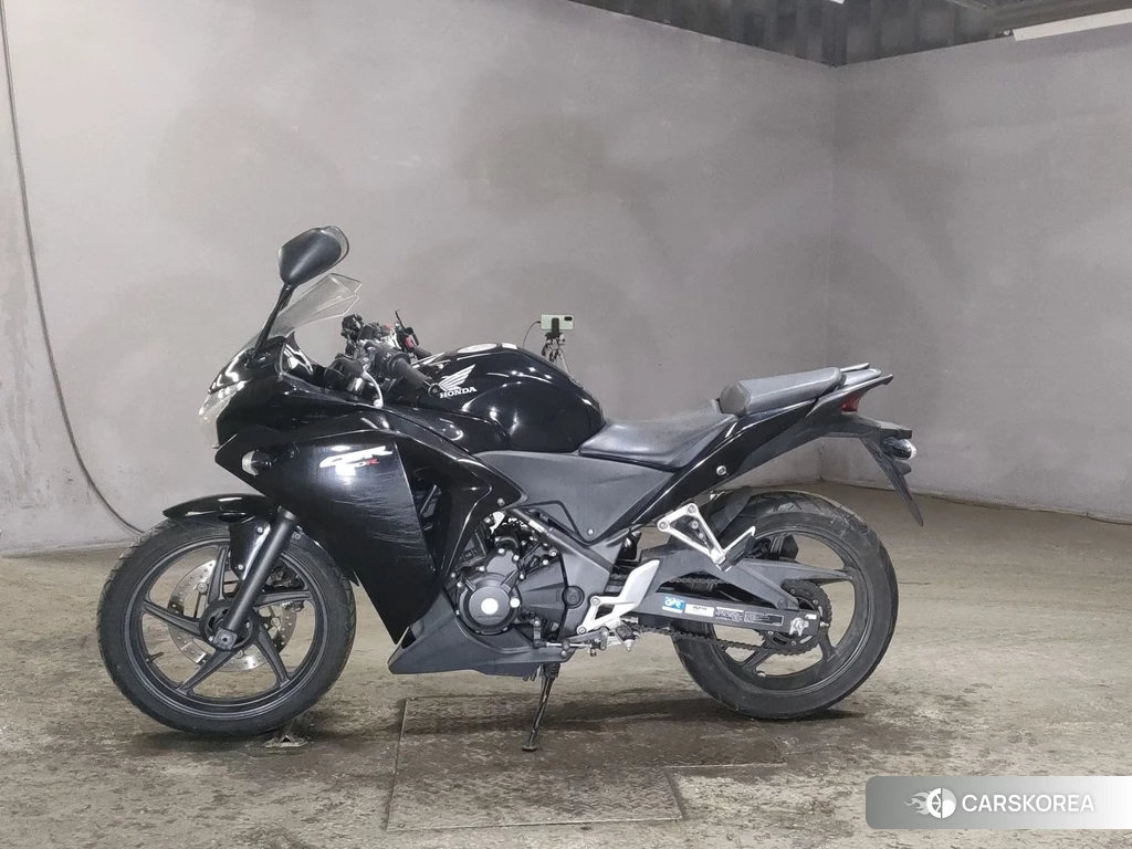 Проданный Honda CBR250R id 4099163 из Японии, фото 2