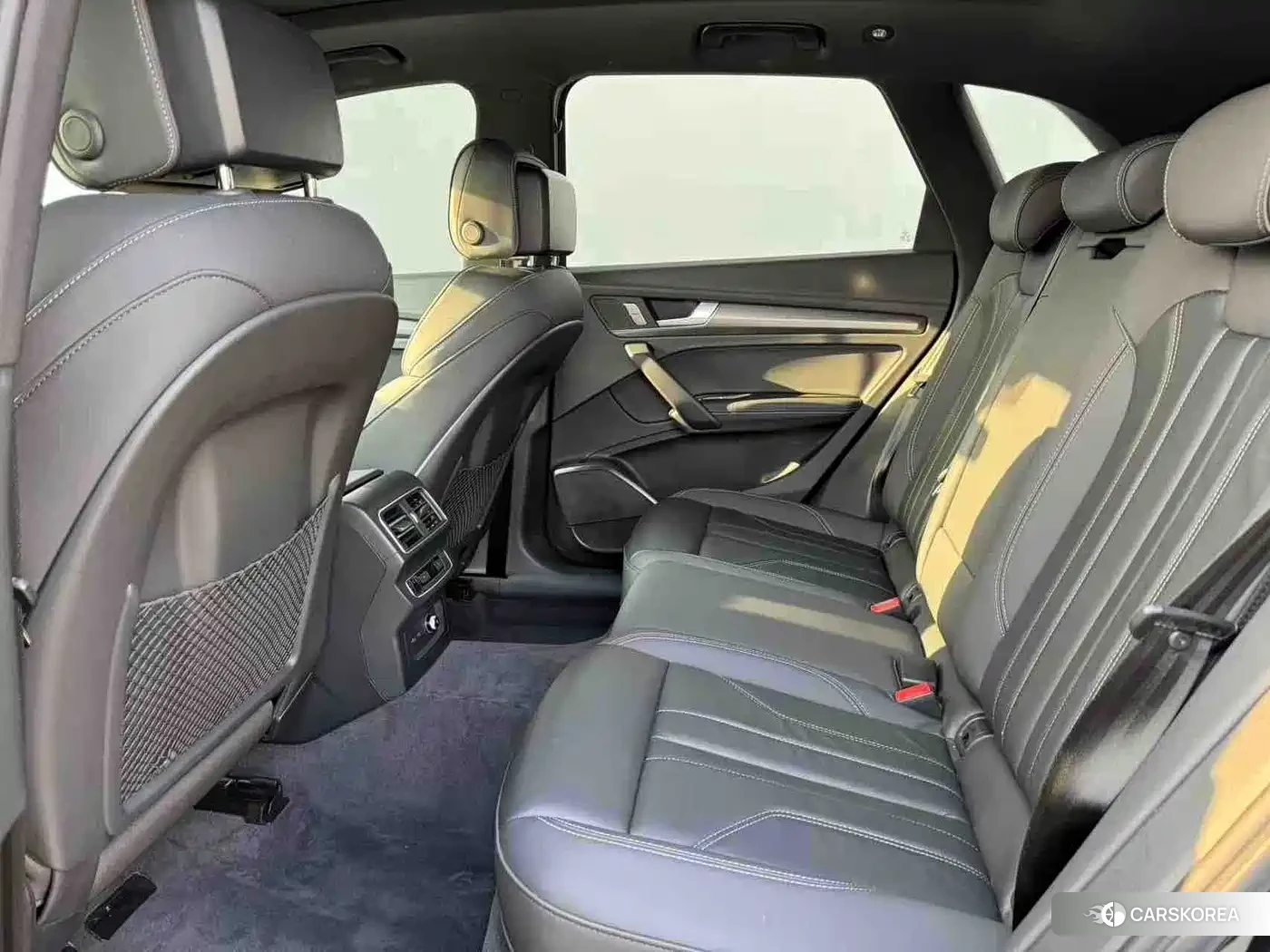Audi Q5L 2025 Черный из Китая, фото 2