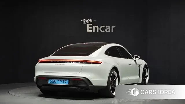 Porsche Taycan id 3690726 из Кореи 12