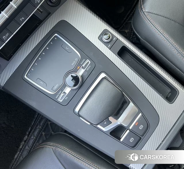 Audi Q5L id 4212458 из Китая 8
