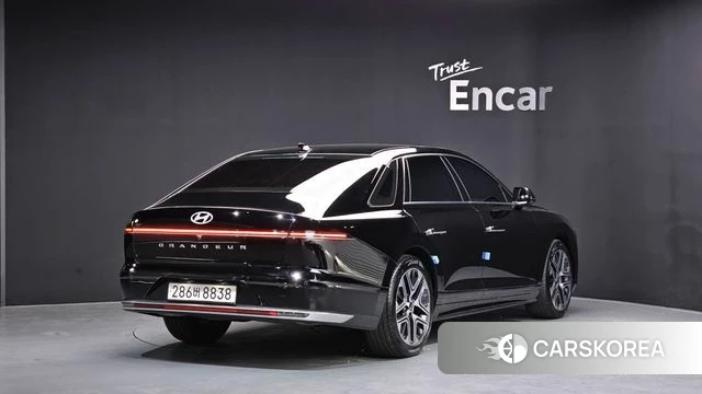 Hyundai Grandeur (GN7) id 3832304 из Кореи 12