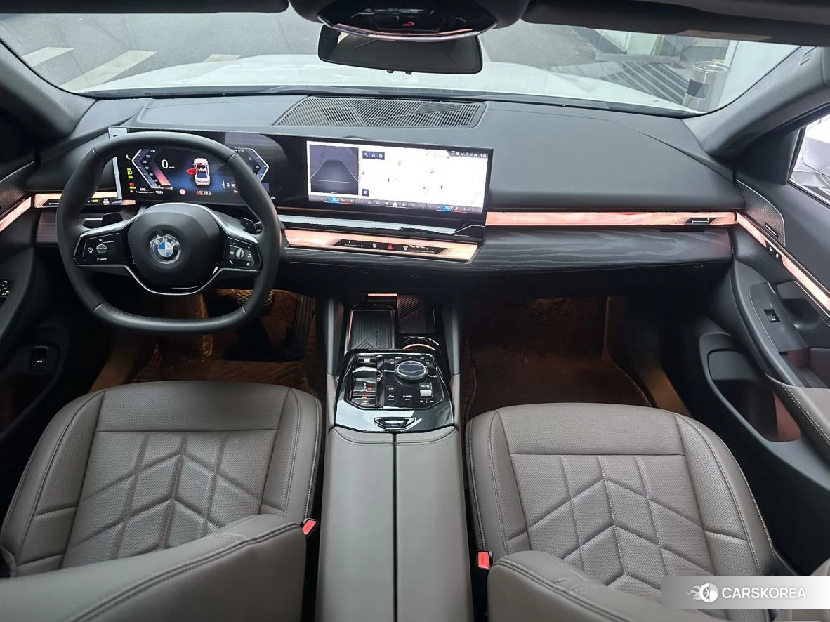 BMW 5 series 2024 Белый из Китая, фото 2