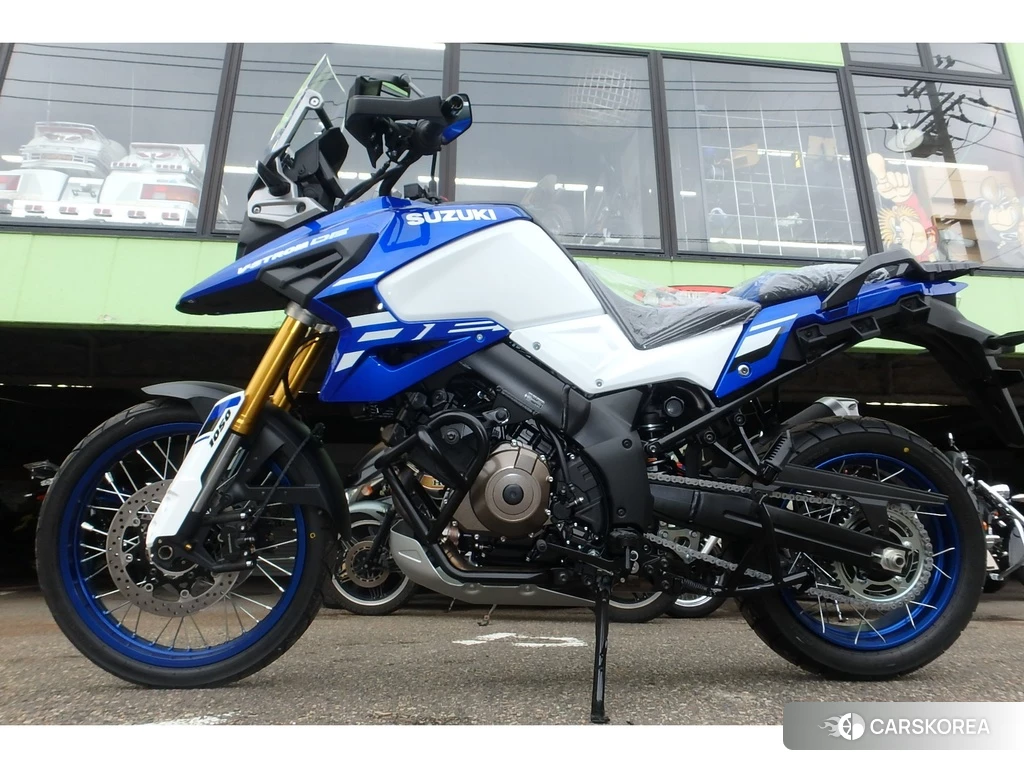 Проданный Suzuki V-STROM1050DE 2024 из Японии