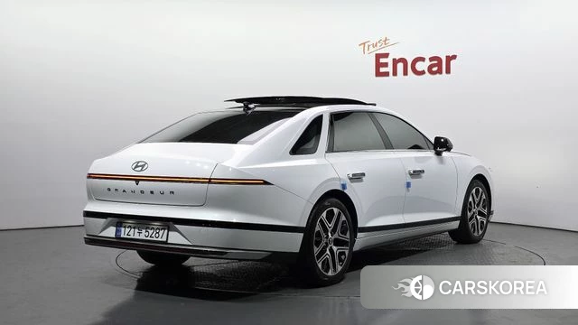 Hyundai Grandeur (GN7) id 4017698 из Кореи 12