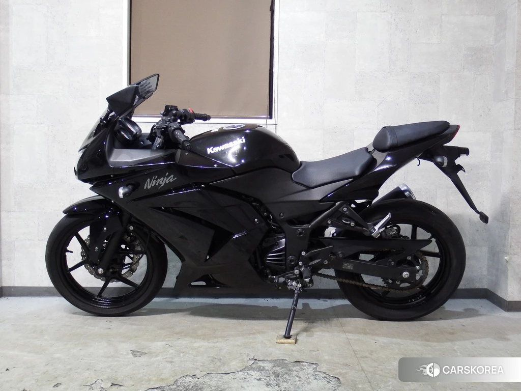 Проданный Kawasaki NINJA 250R id 4145742 из Японии, фото 2