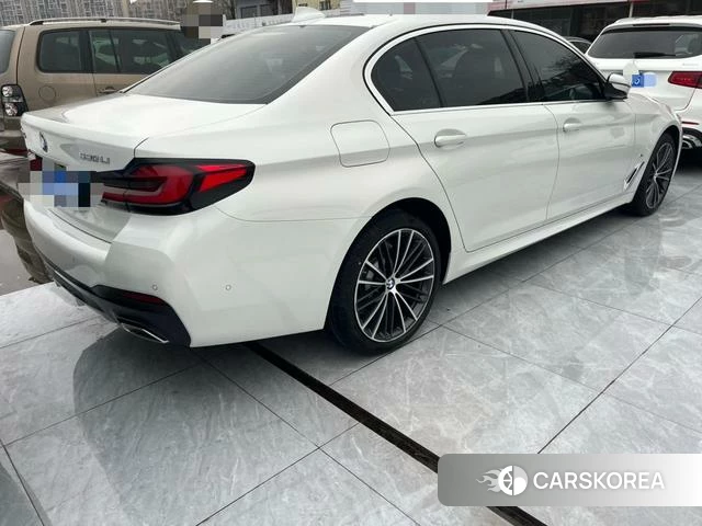 BMW 5 series 2022 Белый из Китая, фото 2