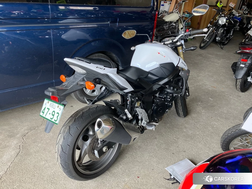 Проданный Suzuki GSR750 ABS 2013 из Японии