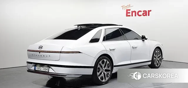 Hyundai Grandeur (GN7) id 3347845 из Кореи 12