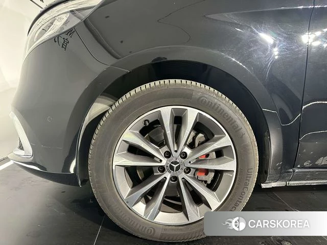 Mercedes-Benz V-class id 4399760 из Китая 11