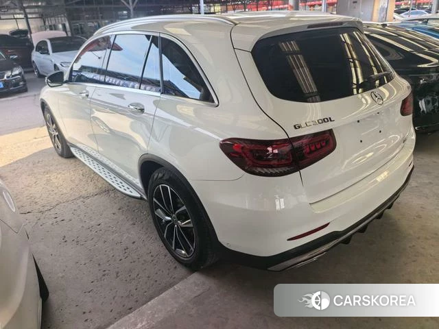 Mercedes-Benz GLC 2021 Белый из Китая, фото 2